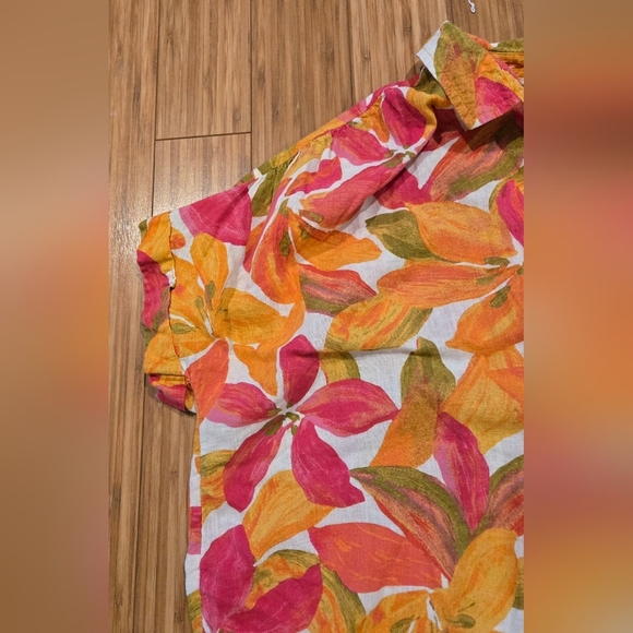 Time and Tru Floral Button-Up Shirt - Picture 3 of 8